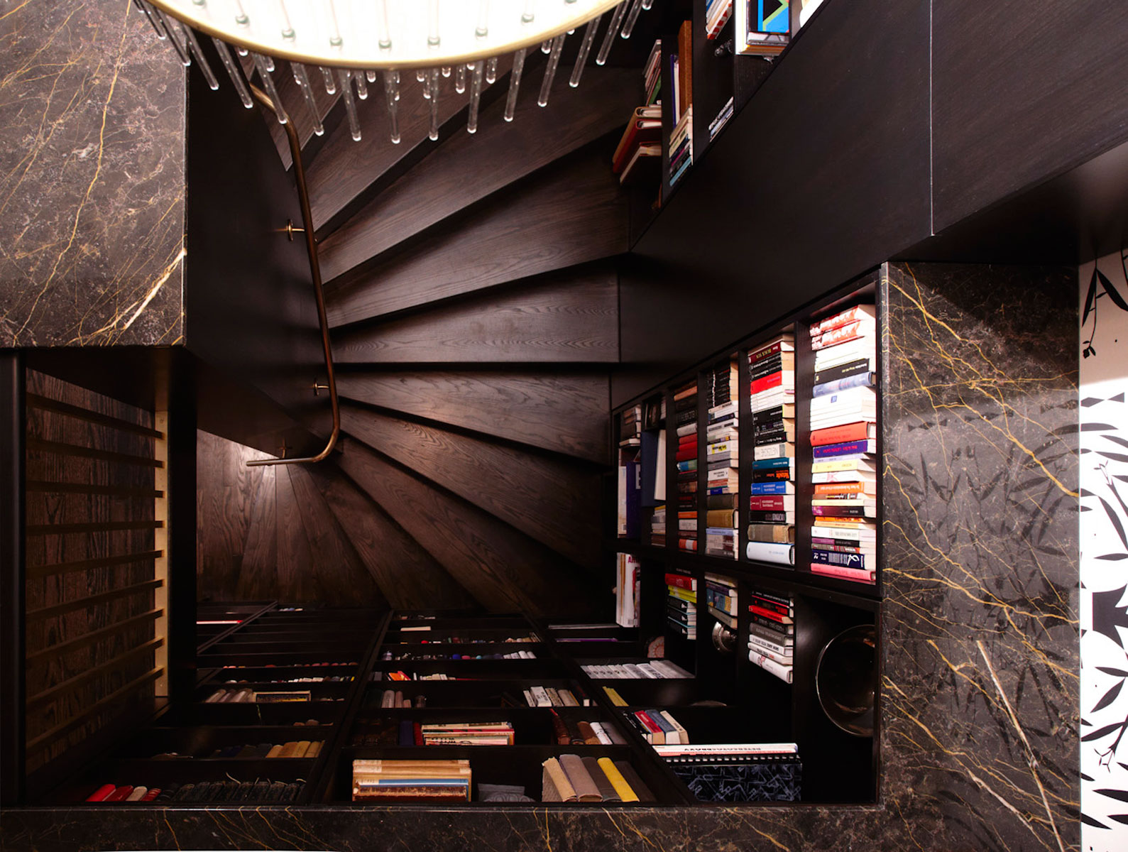 bookshelves401.jpg